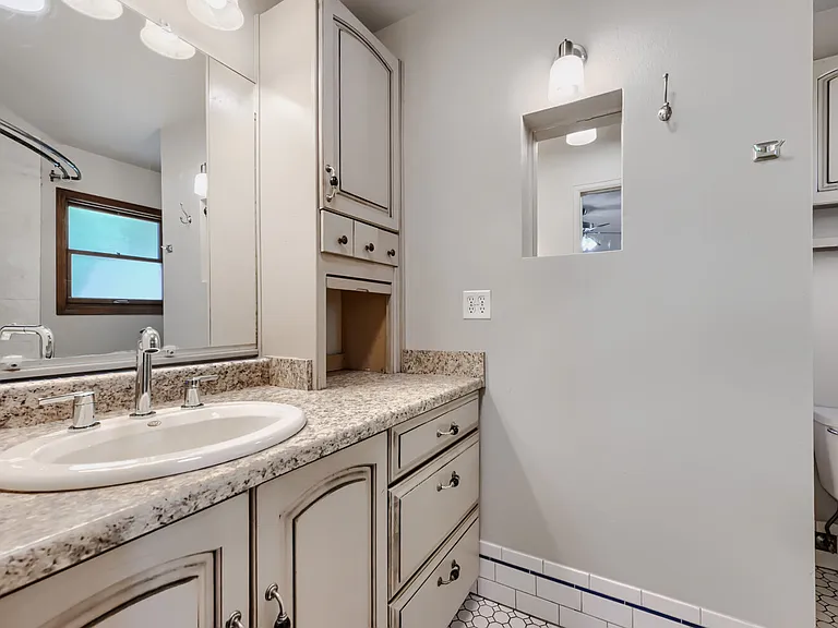 2821 E Serendipity Cir — Photo 22
