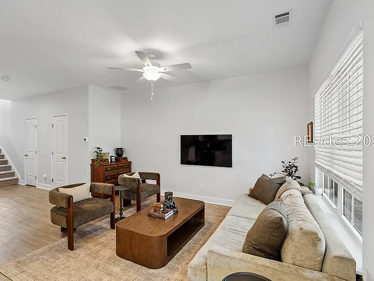 363 Dante Cir — Photo 6