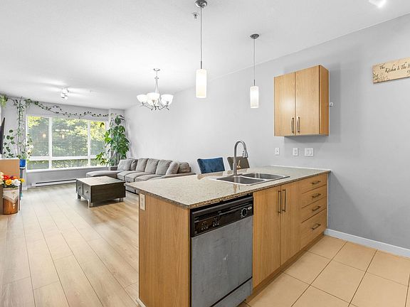 3rd image of 2943 Nelson Pl #208