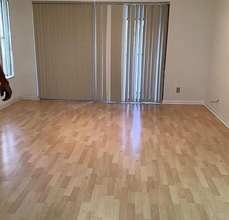4th image of 707 Sunny Pine Way APT B2
