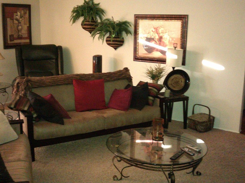 1st image of 144 Kenbrook Cir