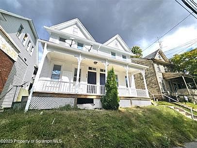 2nd image of 907 Green Ridge St