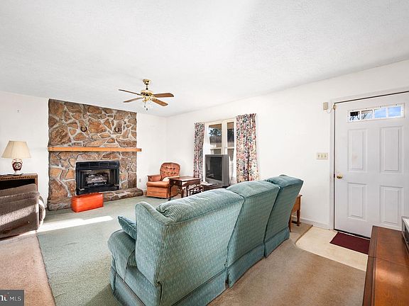 3rd image of 11398 Shannon Hills Dr