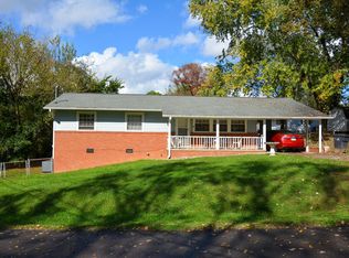 3915 Applewood Dr, Knoxville, TN 37921