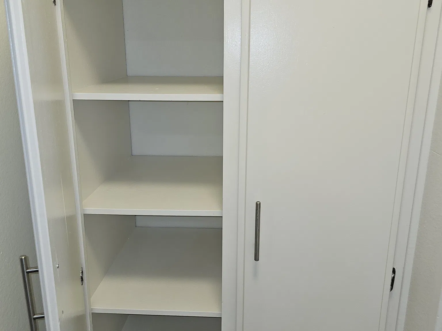 2 bed, 1000 sqft, $2,995 — Photo 2