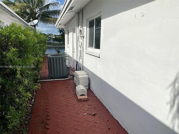 3rd image of 8111 NW 58th Pl