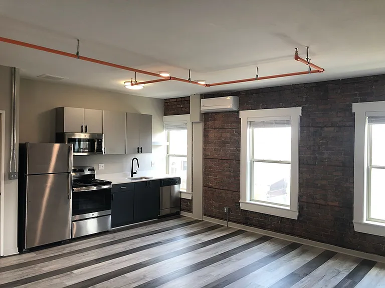 The Lindley — Photo 9