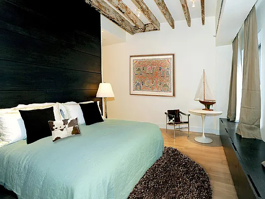 Sold by Sotheby's International Realty | media 9