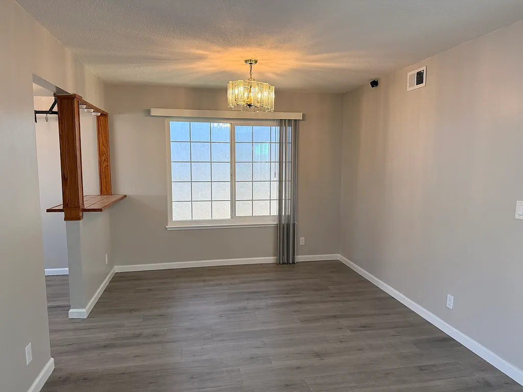 608 Lisa Way — Photo 4
