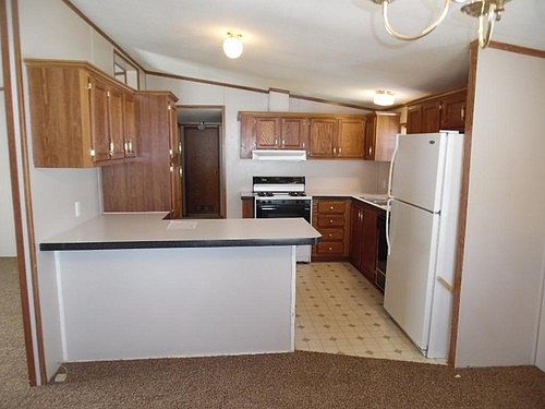 4th image of 3024 Tamerack Dr