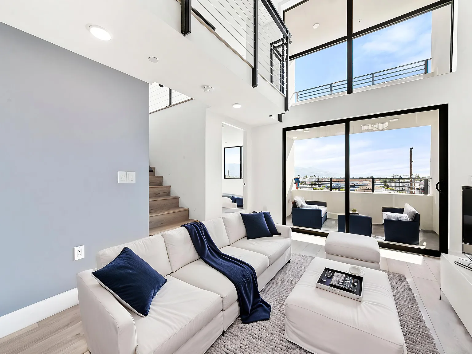 2 bed, $3,395 — Photo 1