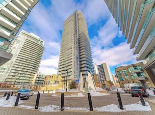 56 Forest Manor Rd #2008, Toronto, ON M2J 0E5