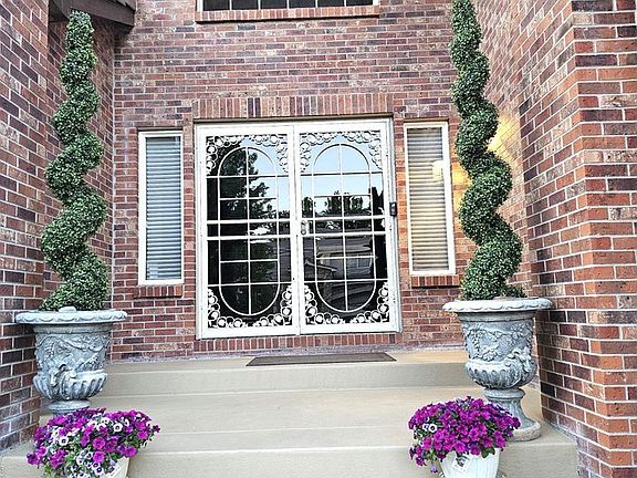 2nd image of 4401 Crestone Cir