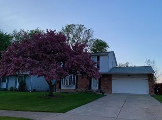 36529 Port Dr, Eastlake, OH 44095