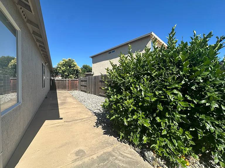 7742 McBride Way — Photo 29