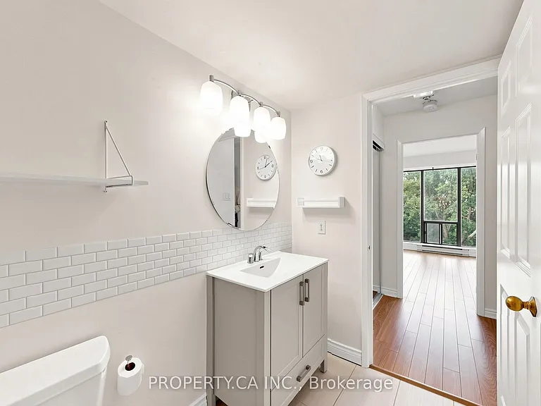 456 College St #310 — Photo 16