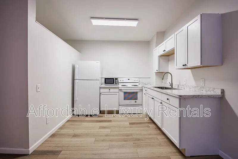 1 bed, 1.0 bath, 800 sqft, $1,000 — Photo 3