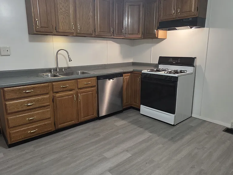 227 W 9th Ave — Photo 2