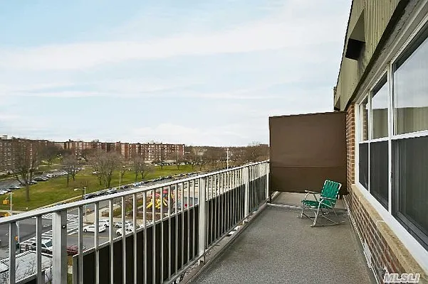 Sold by Douglas Elliman | media 12