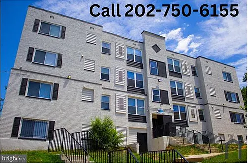 330 37th St SE #201 Photo 1