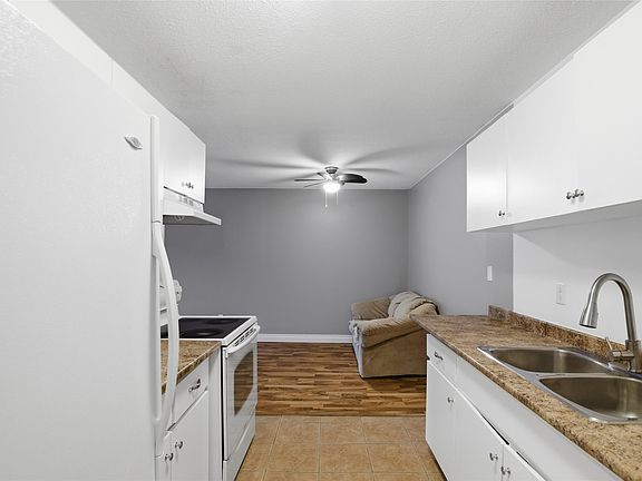 4th image of 1900 Tranquille Rd #44