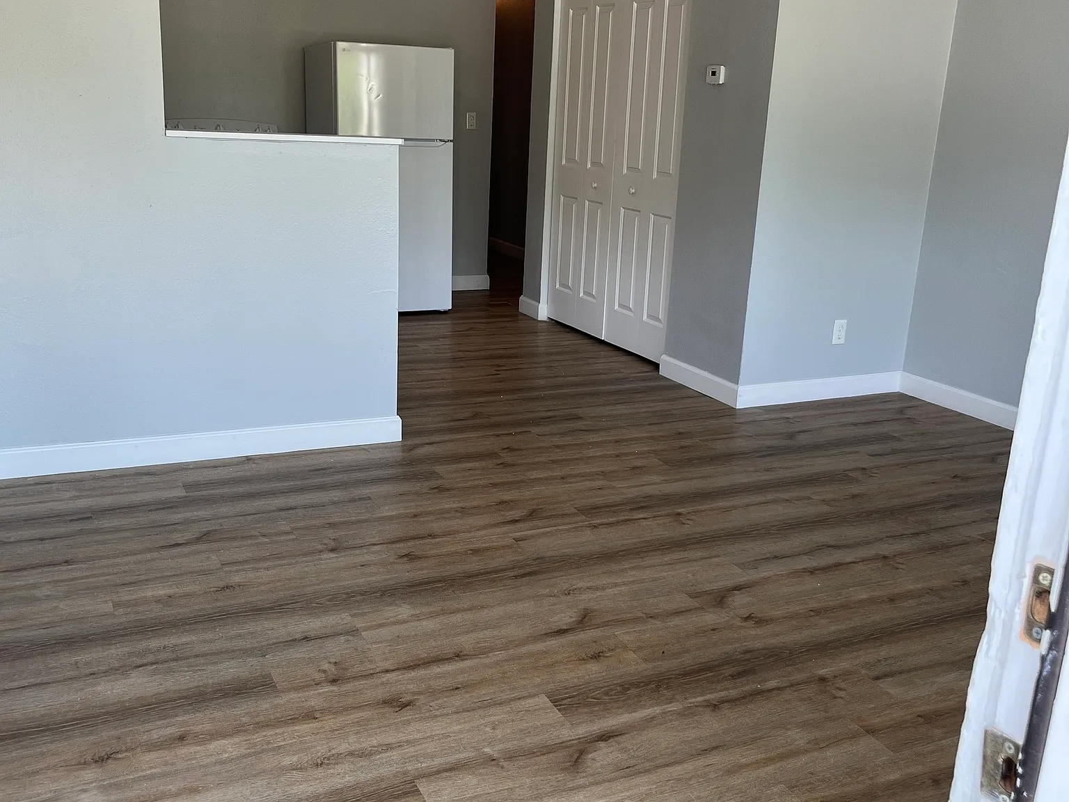 2 bed, 1.0 bath, 768 sqft, $950 — Photo 2