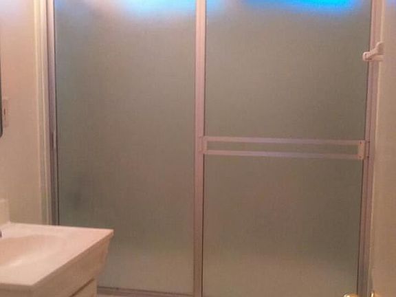 3rd image of 1834 N Harvard Blvd APT 11