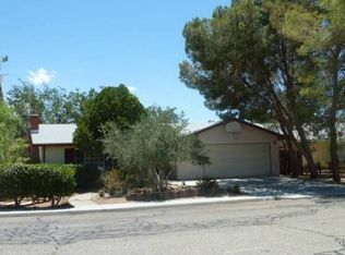 209 W Mariposa Ave, Ridgecrest, CA 93555