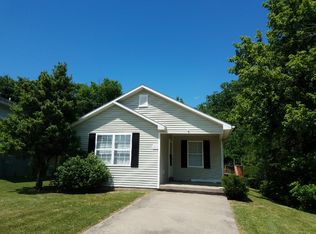 250 Holly Berry Dr, Frankfort, KY 40601