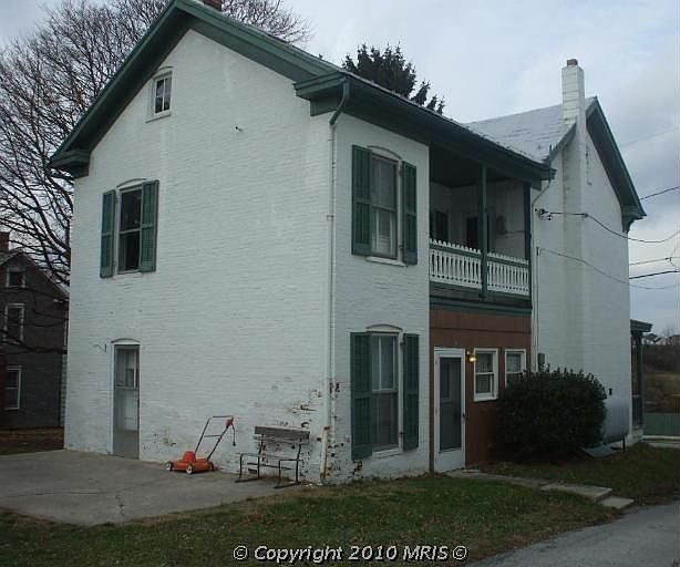2nd image of 701 W Main St