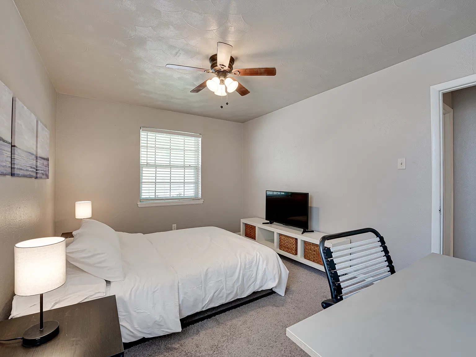3 bed, 1130 sqft, $2,175 — Photo 4