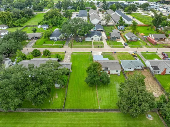 Brundrette St, Lake Charles, LA 70605