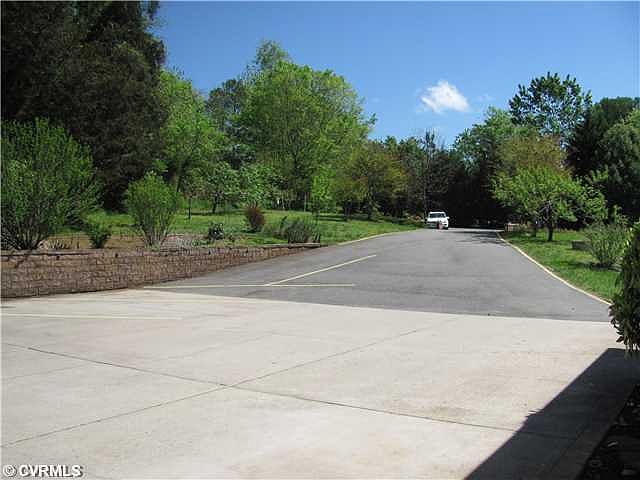 2nd image of 2110 Proffitt Rd