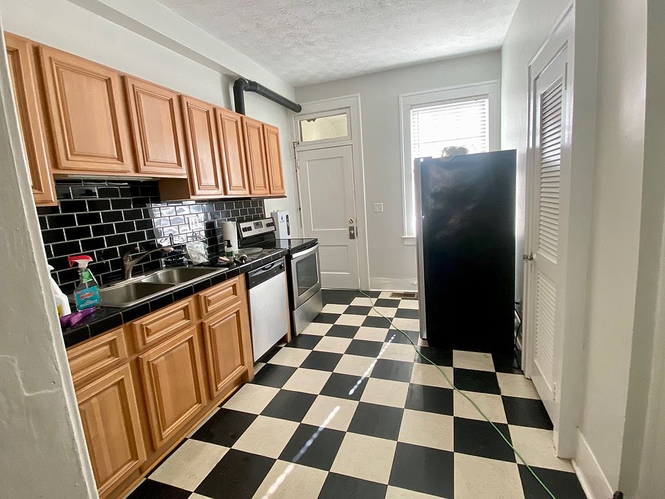 1st image of 2826 Saint Johns Ave