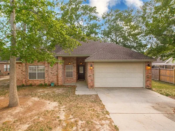 4 Maroon Dr, Picayune, MS 39466