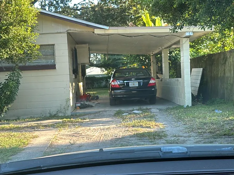 808 W Miller St — Photo 2