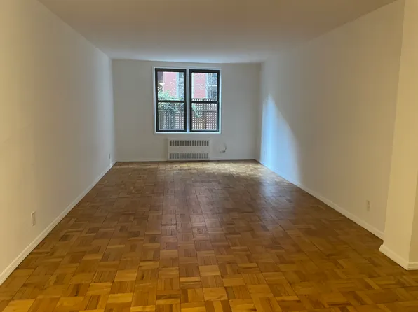 110 Bank Street image 1 of 9