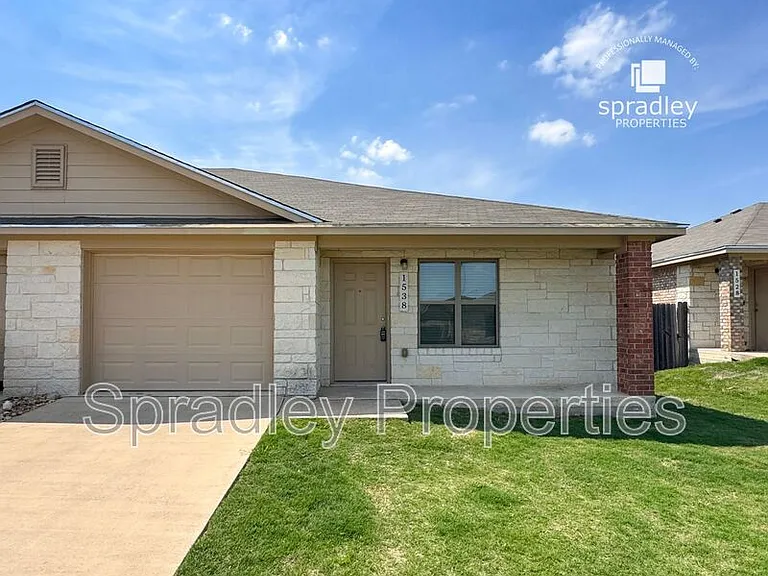 1538 Chance Ct — Photo 1