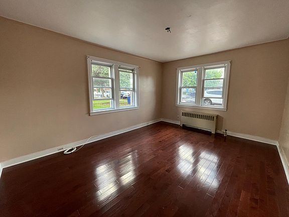 2nd image of 3236 Lucerne St #1