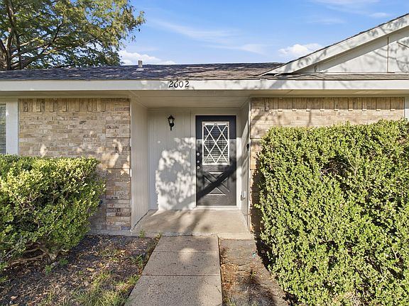 2nd image of 2602 College Park Dr