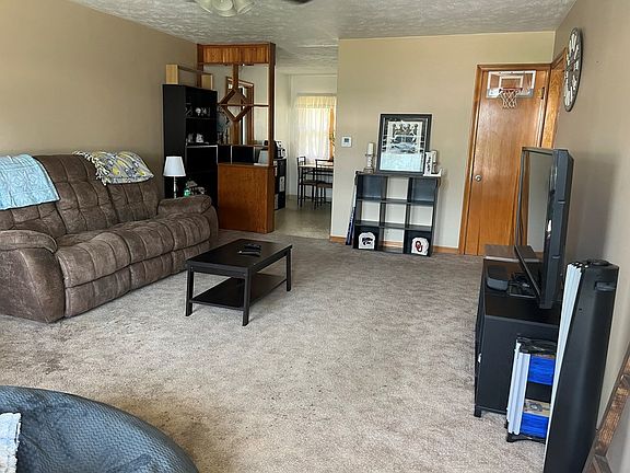 2nd image of 2416 Gano St