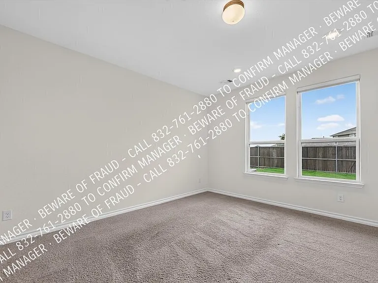 395 Boroughbridge Dr — Photo 13