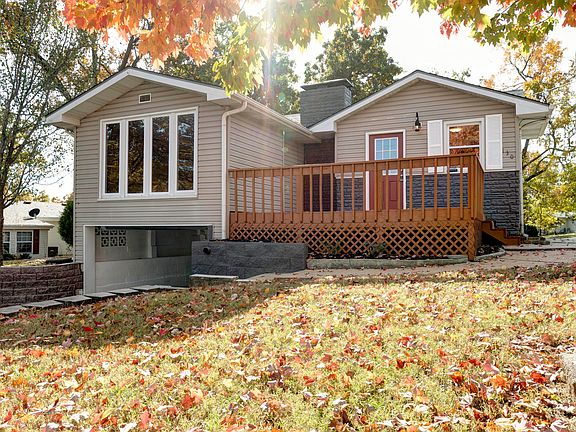 2nd image of 130 Lakeshore Dr