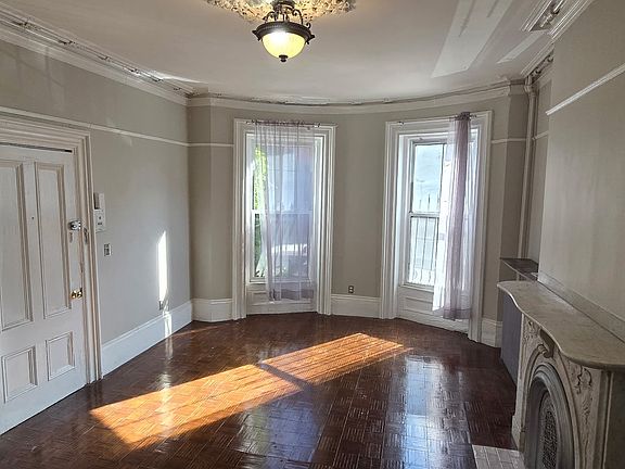 4th image of 679 Massachusetts Ave #1