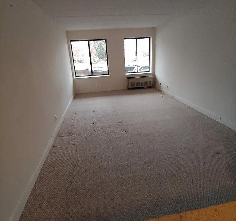409 101st St #1B
