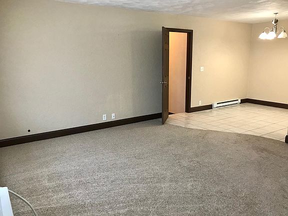 3rd image of 3420 W Richwoods Blvd