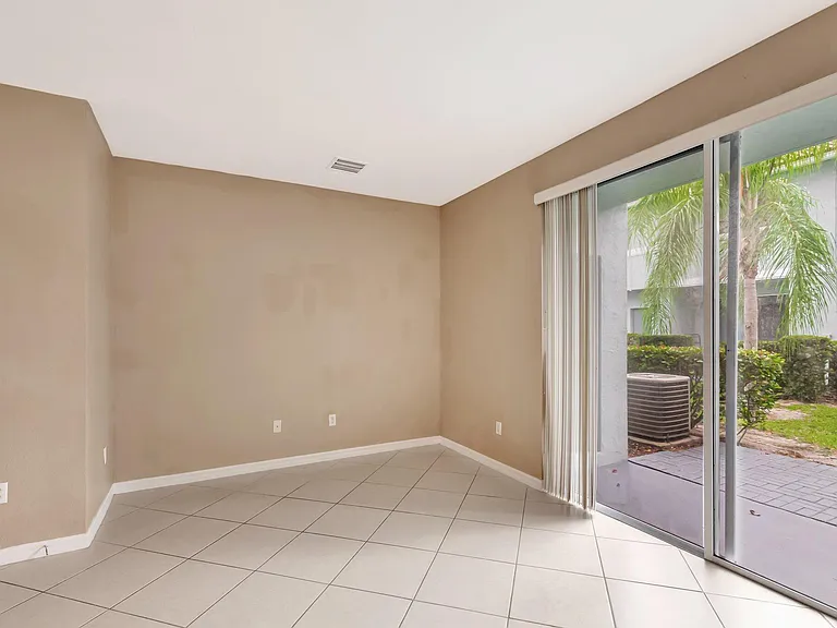 1912 Hibiscus Ln — Photo 17