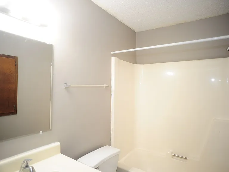 6203 Friar Tuck Dr NW — Photo 2