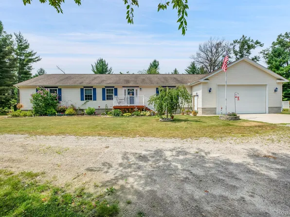 807 Wilderness Dr, Alger, MI 48610