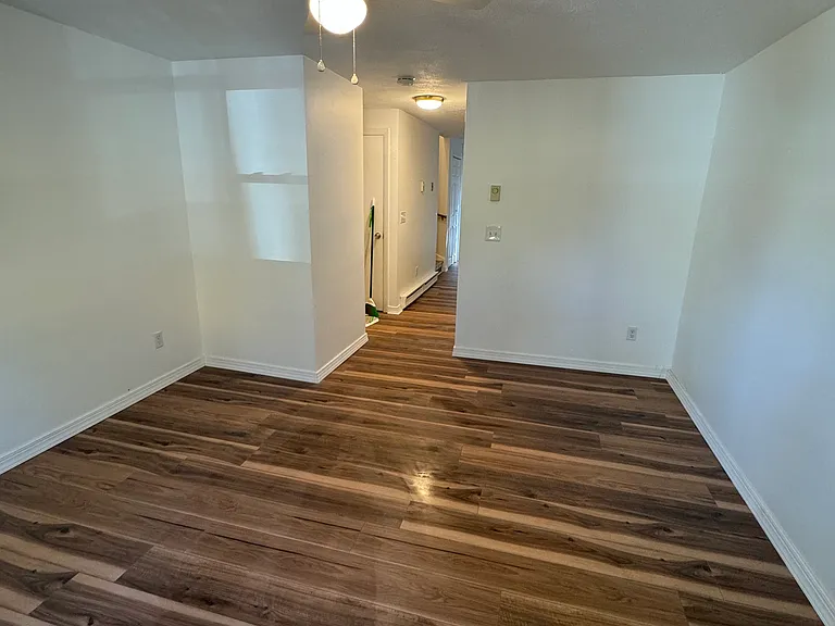 1 Lyndale Ave — Photo 5